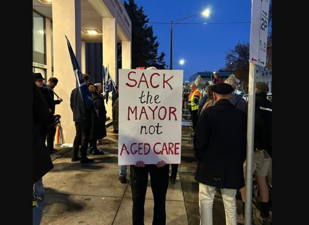 Geelong Council backflips on proposal to quit home care after union and community outcry