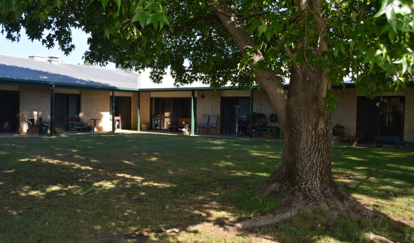 Victorian town escalates push for redevelopment of 46-year-old aged care home
