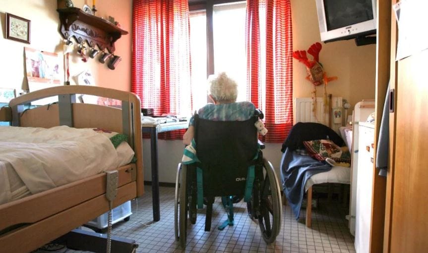 US Senate ‘names and shames’ nearly 400 American aged care facilities with “persistent record of poor care” post image