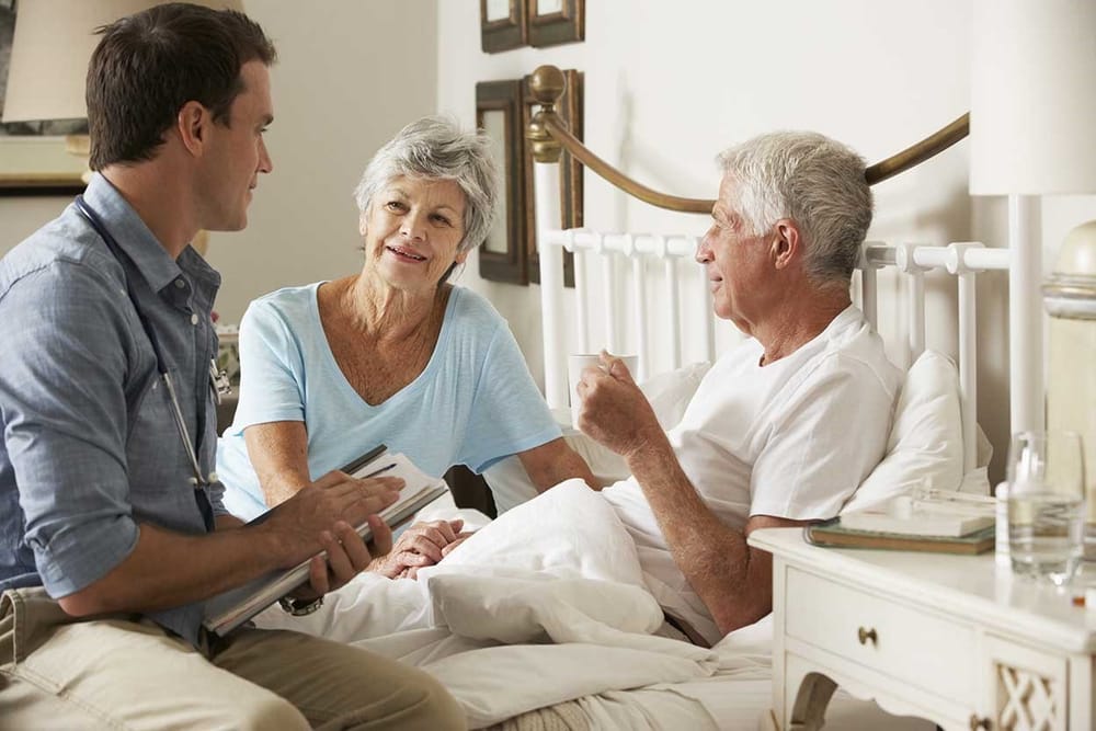 Federal Government to give GPs up to $10,000 a year to visit RACs from November post image