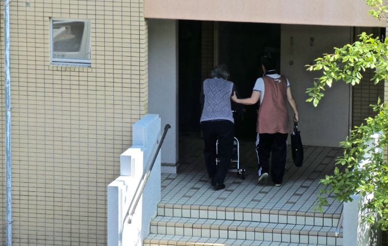 Japan: 30% of aged care facilities turn away elderly residents because they lack a guarantor post image